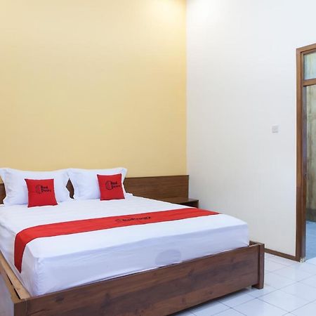 Hotel RedDoorz near Baluran National Park Pandean Zewnętrze zdjęcie
