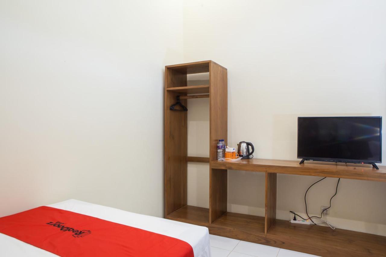 Hotel RedDoorz near Baluran National Park Pandean Zewnętrze zdjęcie
