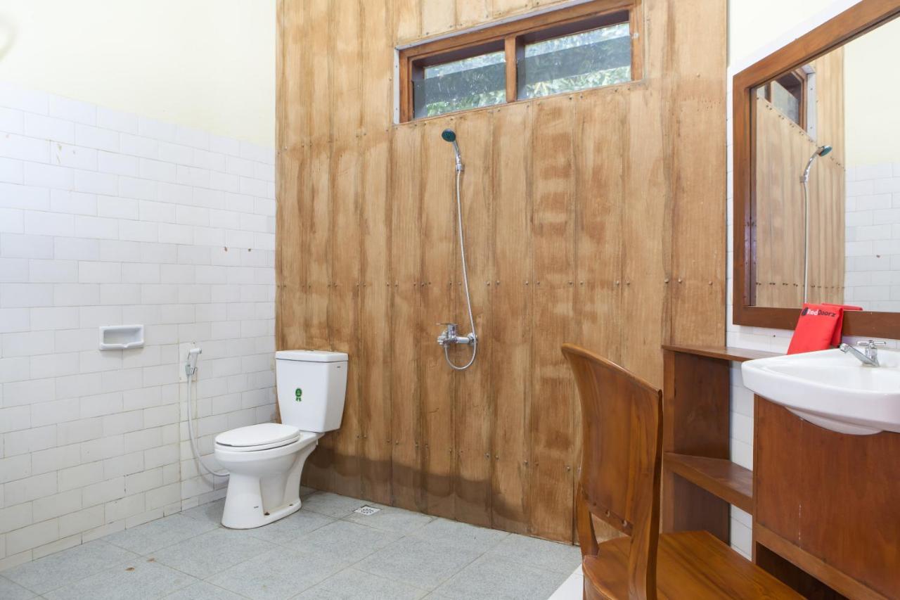 Hotel RedDoorz near Baluran National Park Pandean Zewnętrze zdjęcie