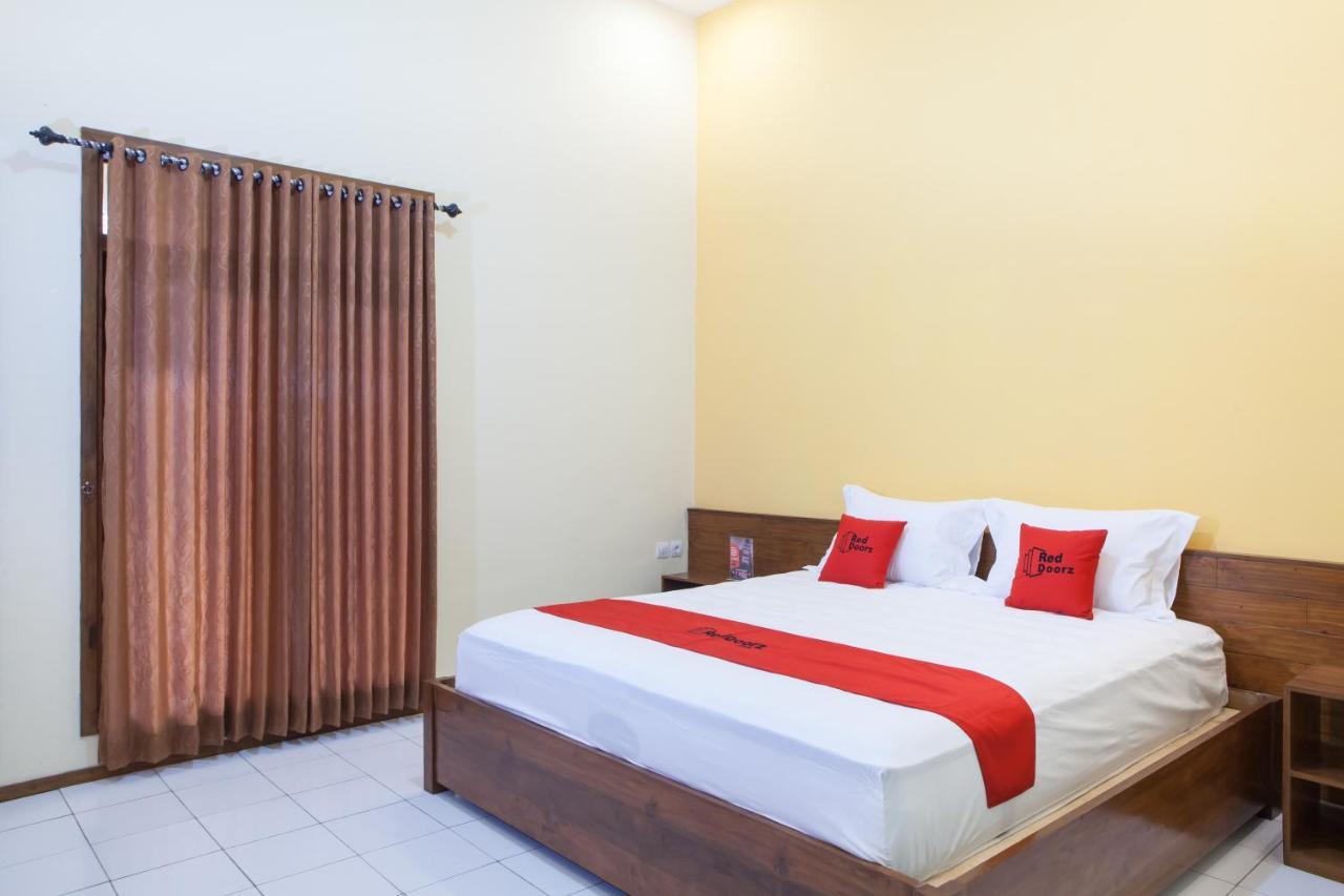 Hotel RedDoorz near Baluran National Park Pandean Zewnętrze zdjęcie